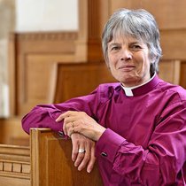 Bishop cherrry enthronement-5.jpg