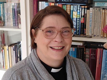 Revd Lisa Taylor.png